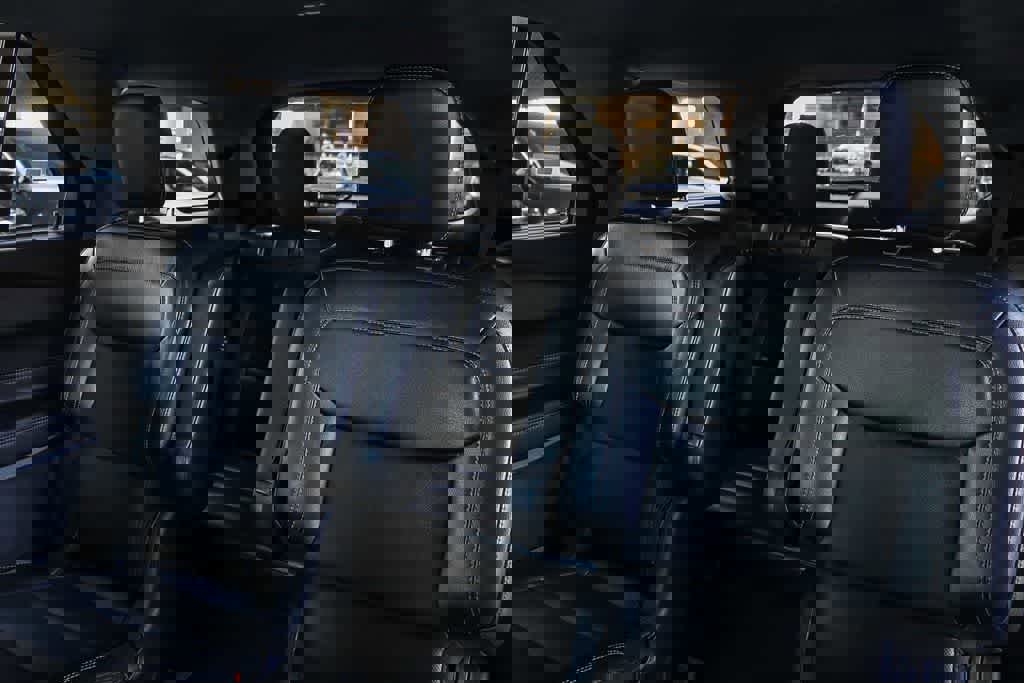 Used 2023 Ford Explorer Limited w/ Equipment Group 301A image 19