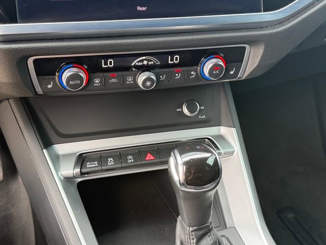 Used 2019 Audi Q3 2.0T Premium image 19