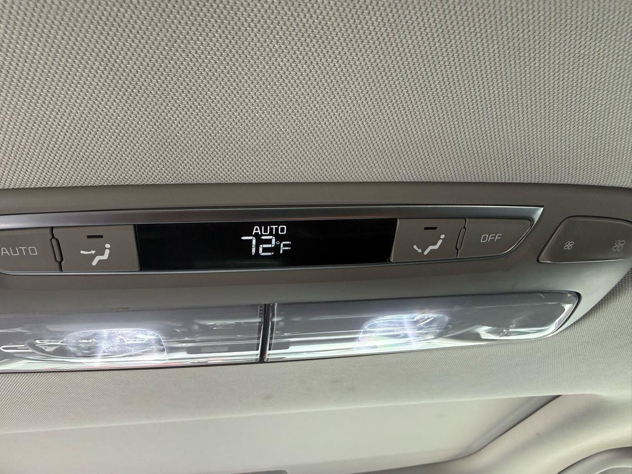 Used 2020 Kia Telluride SX w/ Towing Package AWD/4WD image 14
