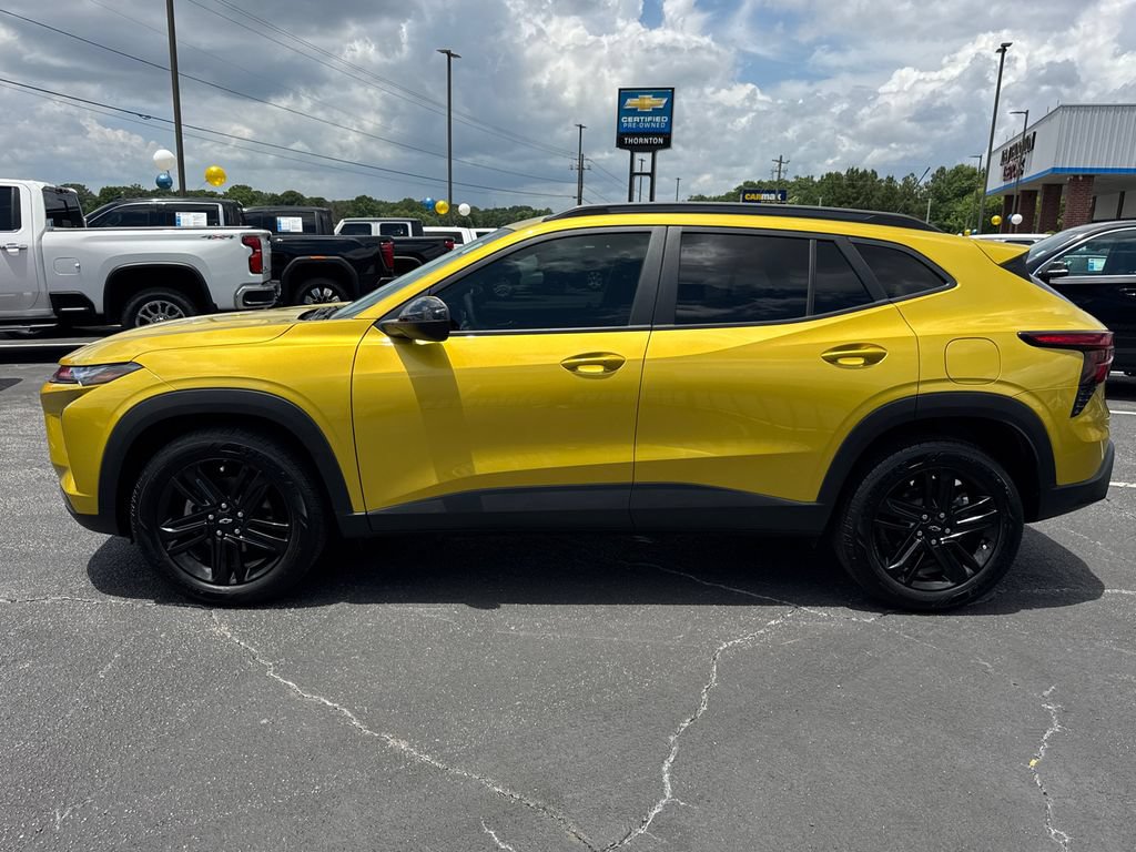 Used 2025 Chevrolet Trax ACTIV w/ Sunroof Package FWD image 9