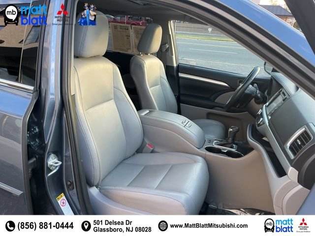 Used 2019 Toyota Highlander XLE image 32