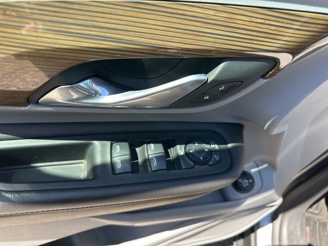 Used 2019 GMC Terrain SLE w/ Driver Convenience Package FWD image 14