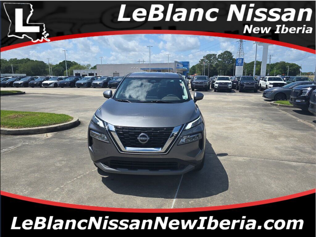 Used 2023 Nissan Rogue SV FWD image 1