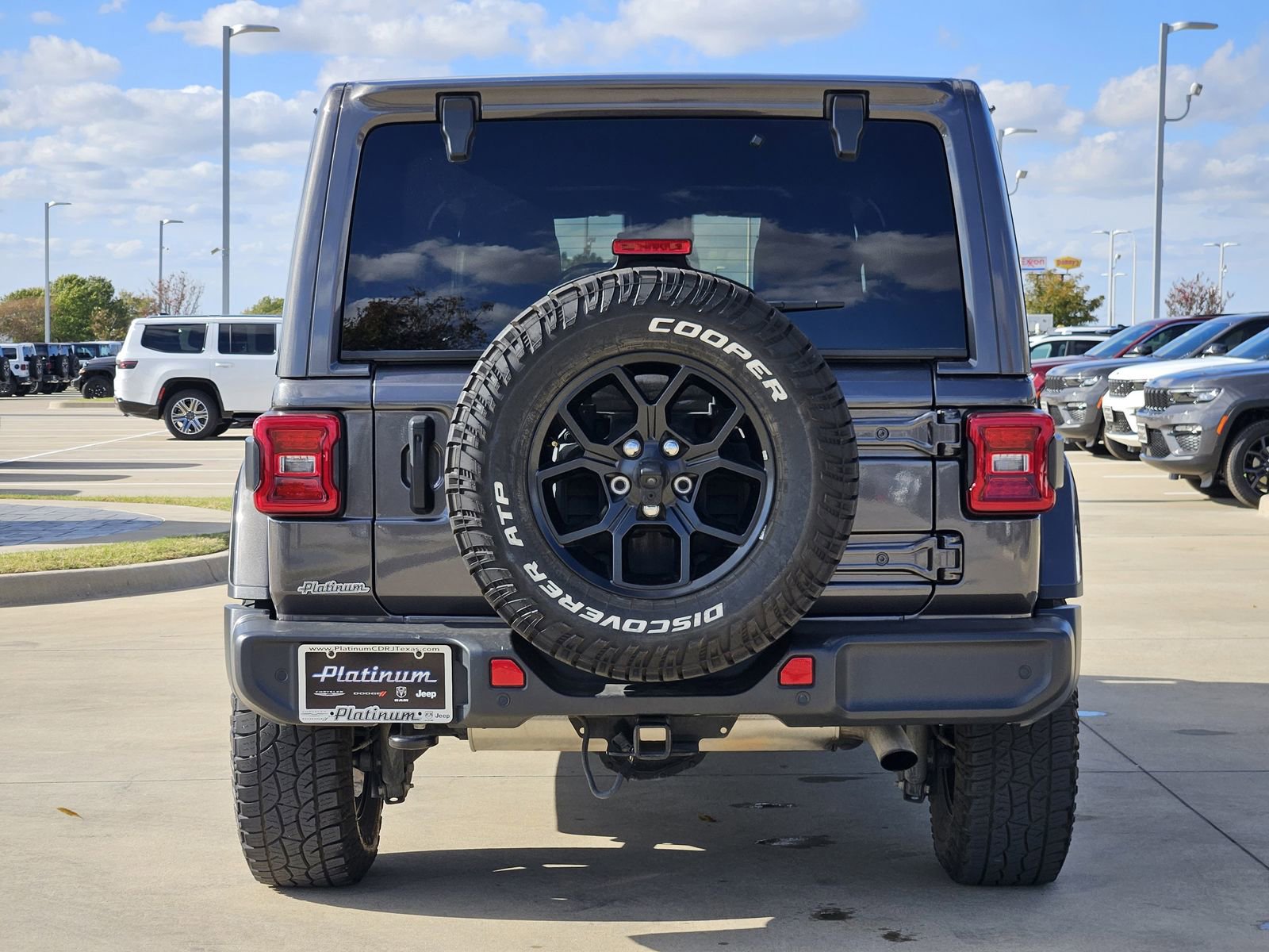 Used 2021 Jeep Wrangler Unlimited Sahara image 8