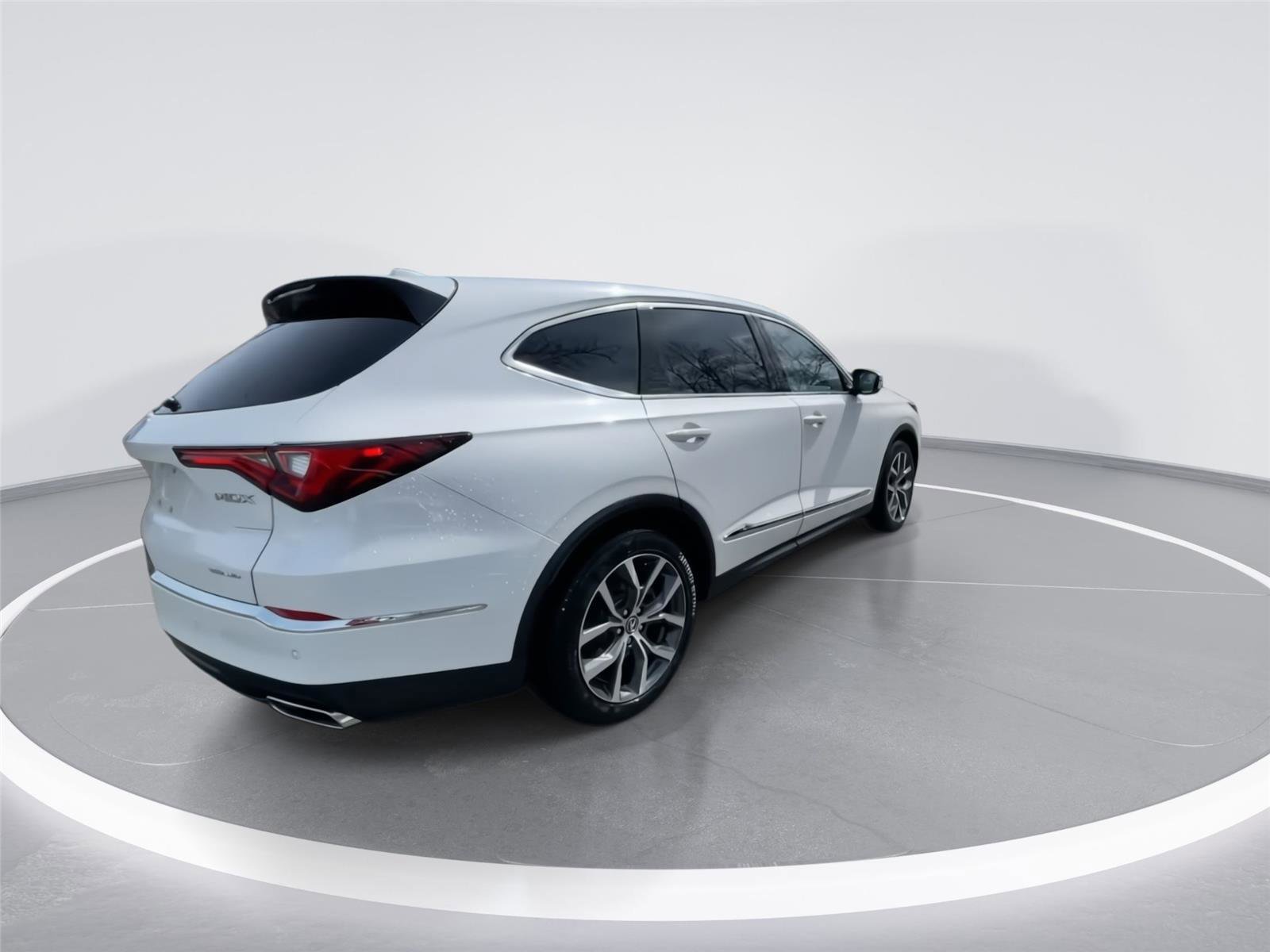 Used 2023 Acura MDX SH-AWD w/ Technology Package image 8