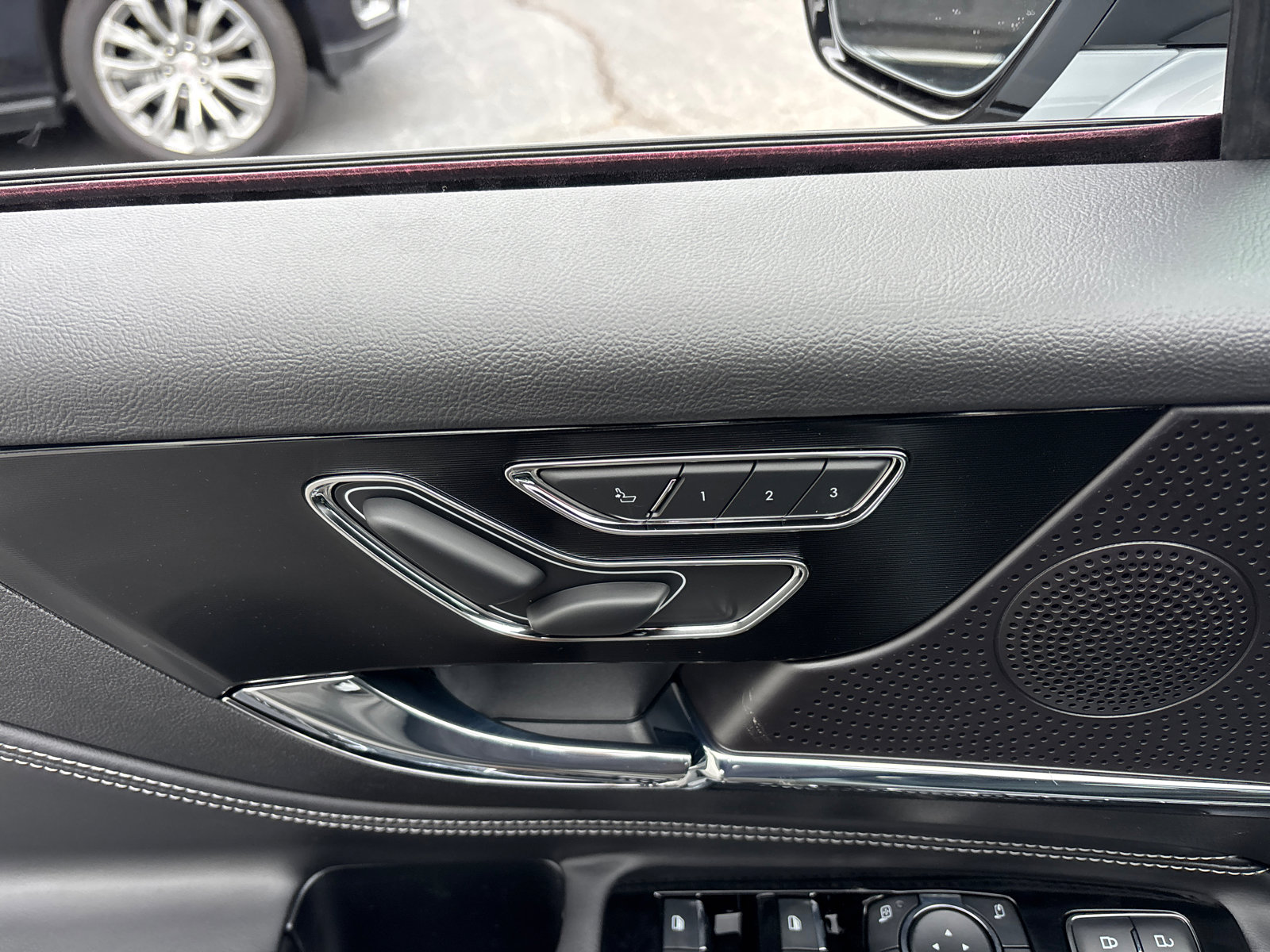 New 2026 Lincoln Corsair Premiere image 12