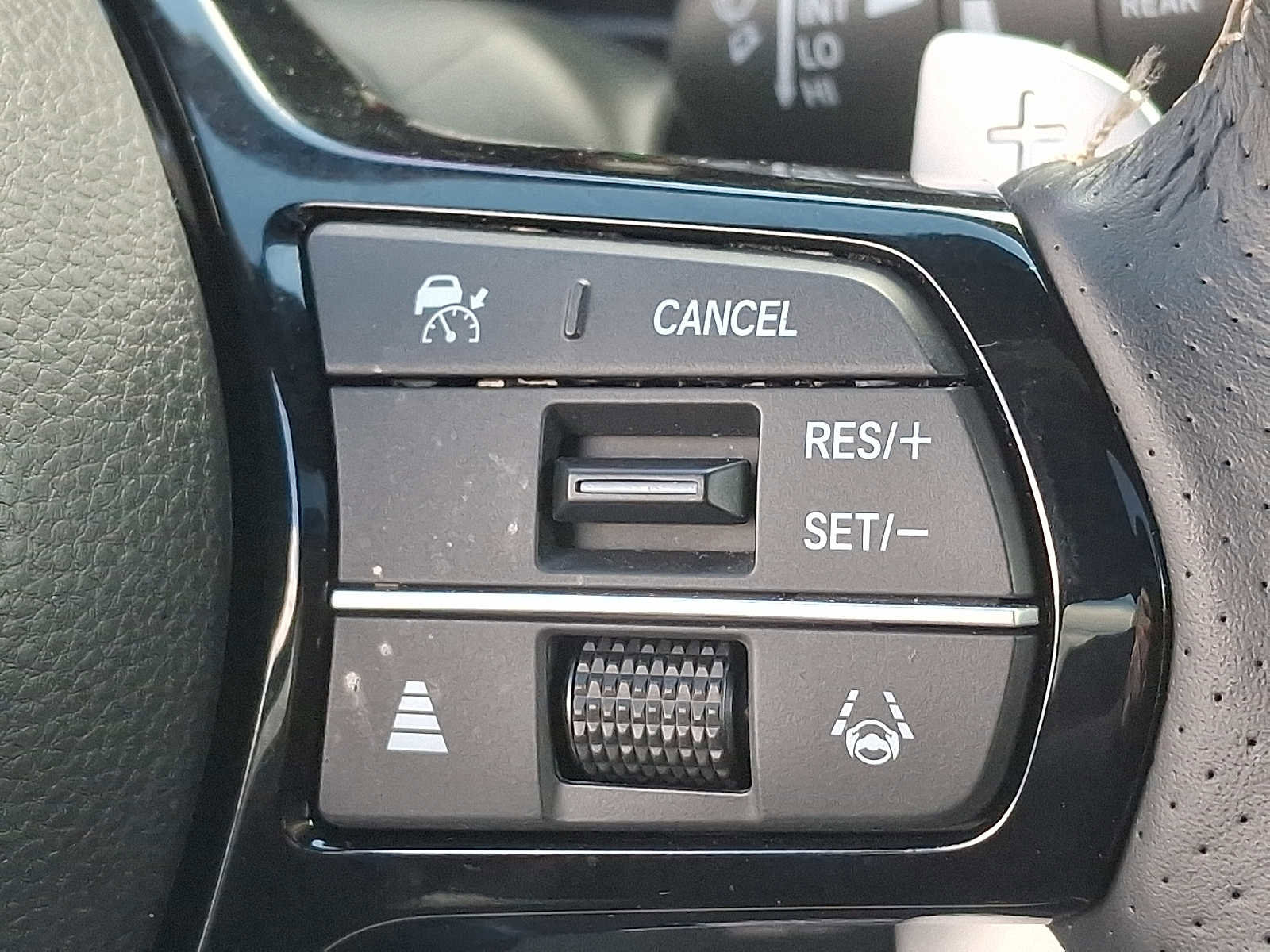 Certified 2025 Acura ADX A-Spec image 23