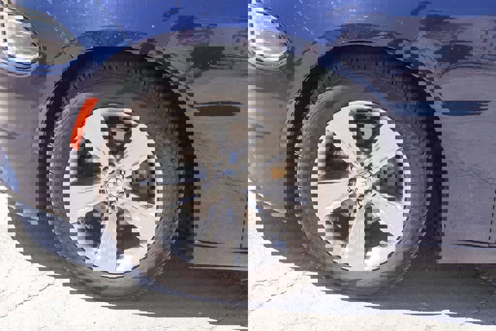 Used 2015 Dodge Charger SXT RWD image 5