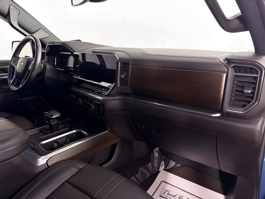 Used 2024 Chevrolet Silverado 1500 High Country w/ Z71 Off-Road Package image 32