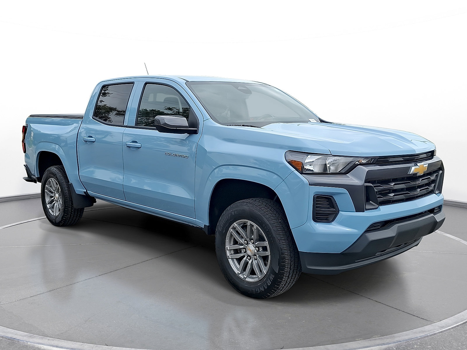 Used 2026 Chevrolet Colorado LT RWD image 1