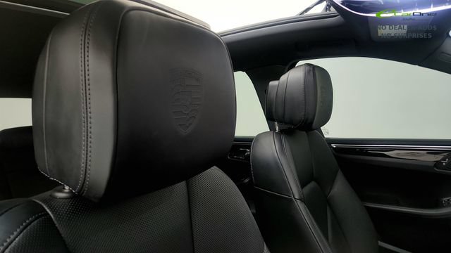 Used 2024 Porsche Macan S AWD/4WD image 35