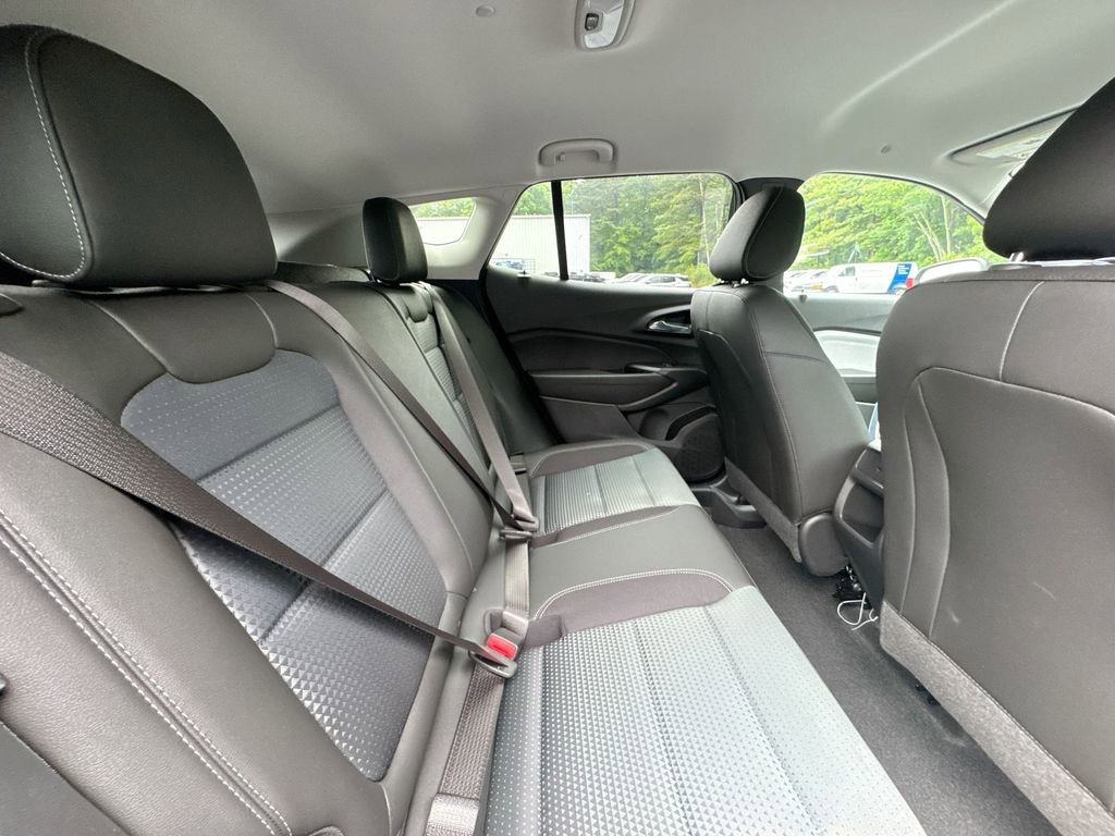 New 2026 Chevrolet Trax LT w/ Driver Confidence Package FWD image 29