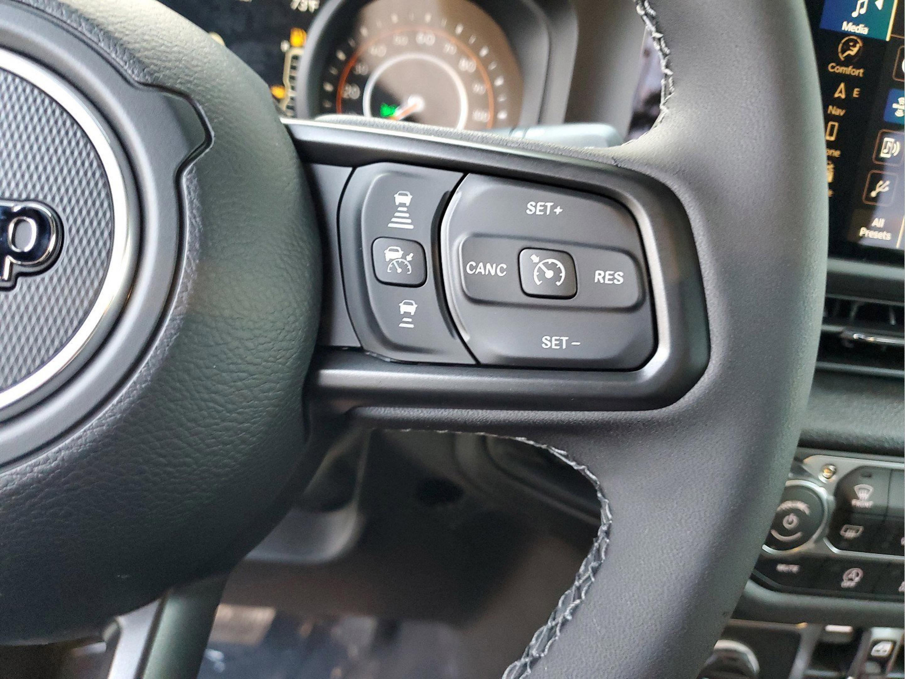 New 2025 Jeep Gladiator Willys image 16