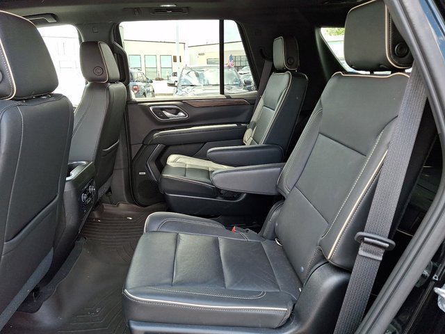 Used 2021 Chevrolet Tahoe Premier w/ Premium Package AWD/4WD image 13