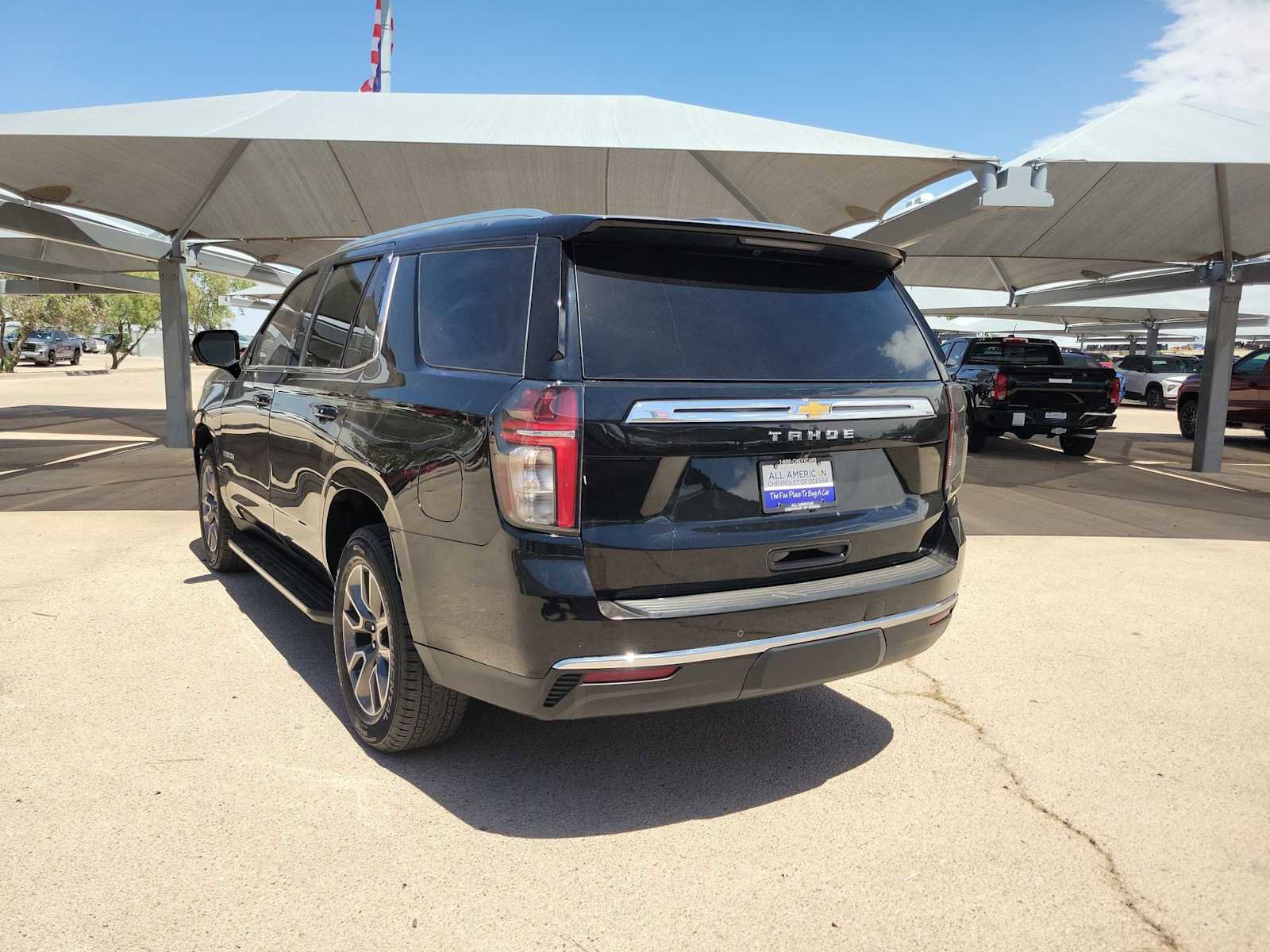 Used 2023 Chevrolet Tahoe LT w/ Luxury Package RWD image 6