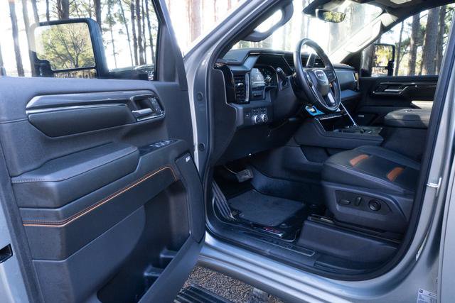 Used 2024 GMC Sierra 2500 AT4 w/ AT4 Premium Plus Package image 14