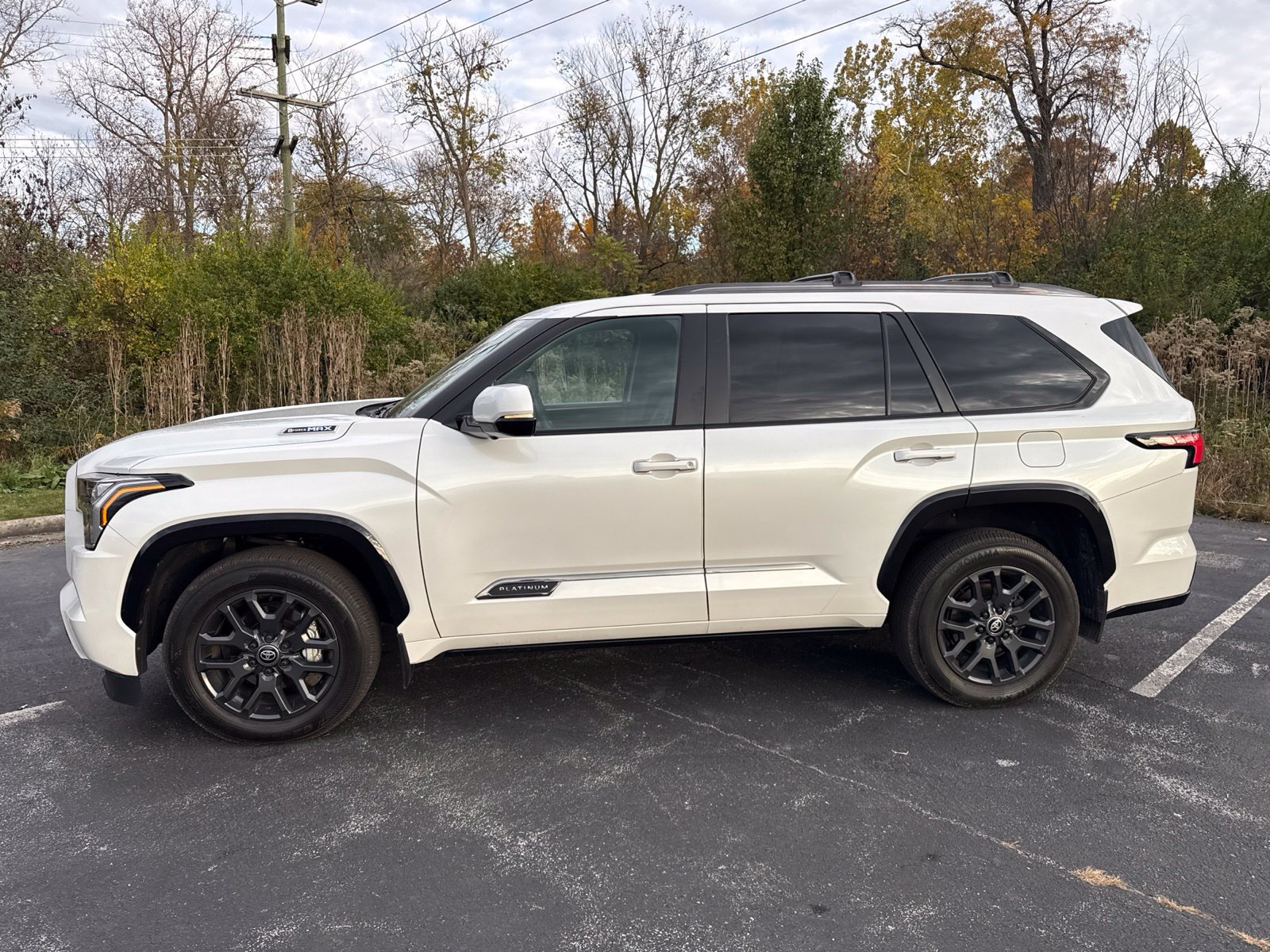 Used 2025 Toyota Sequoia Platinum AWD/4WD image 4