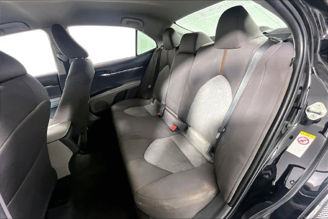 Used 2018 Toyota Camry LE FWD image 28