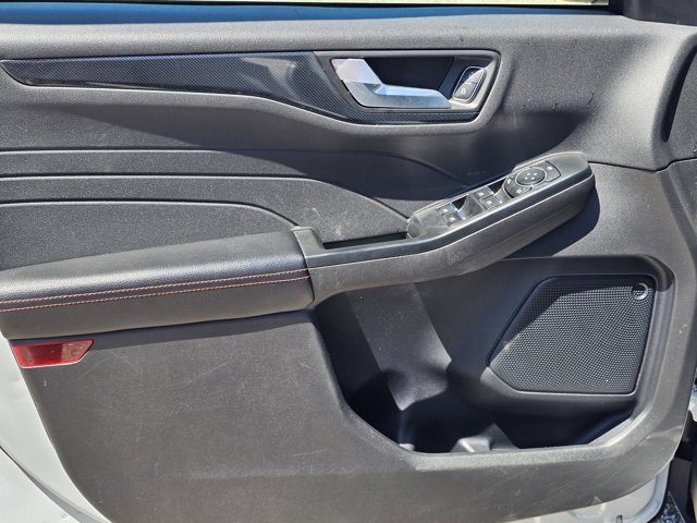 Used 2025 Ford Escape ST-Line FWD image 15
