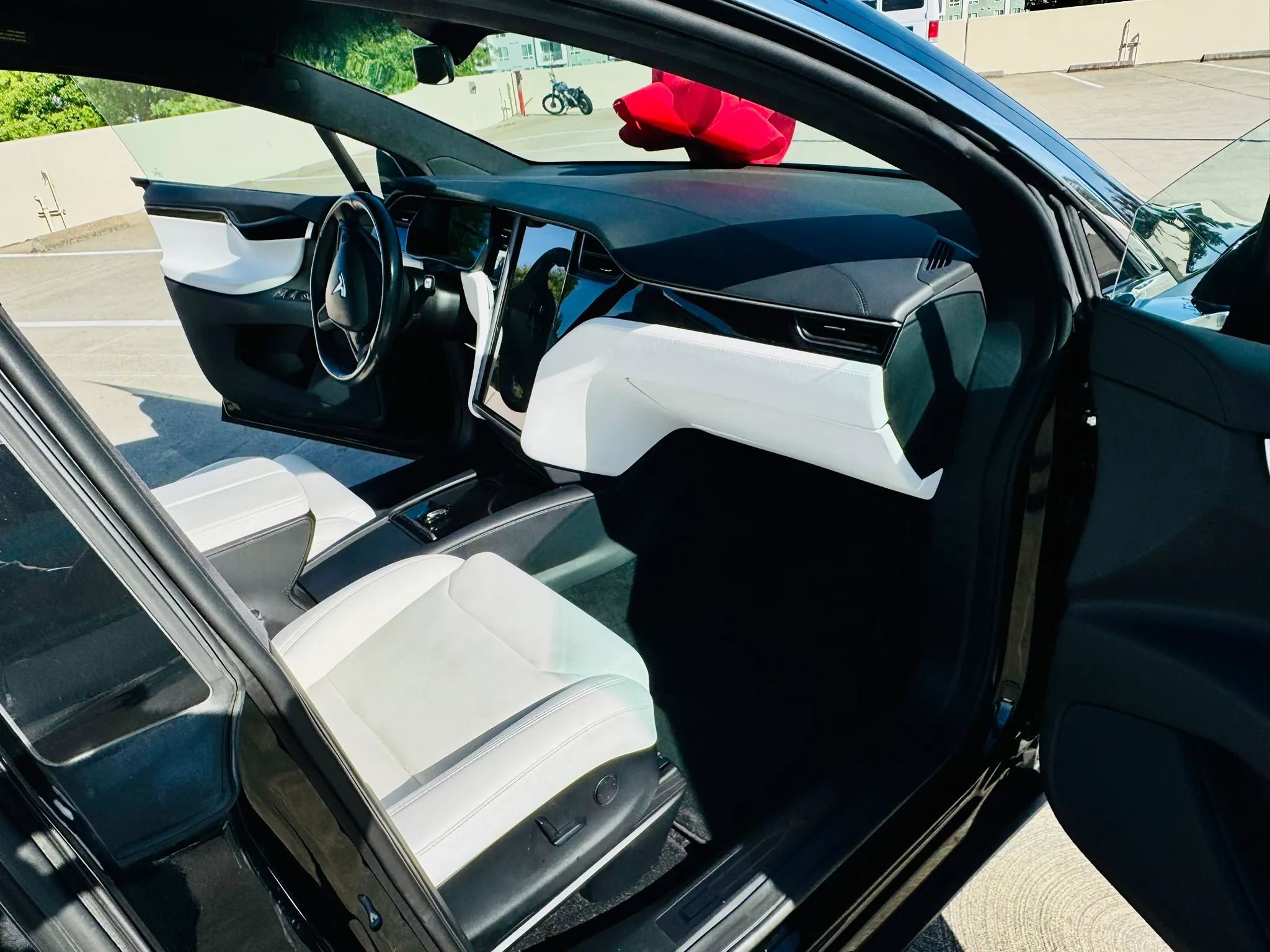 Used 2019 Tesla Model X 100D image 11