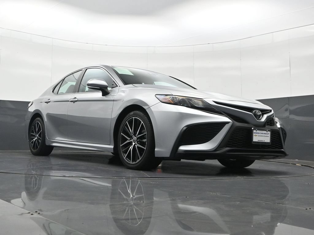 Used 2021 Toyota Camry SE w/ Cold Weather Package AWD/4WD image 37