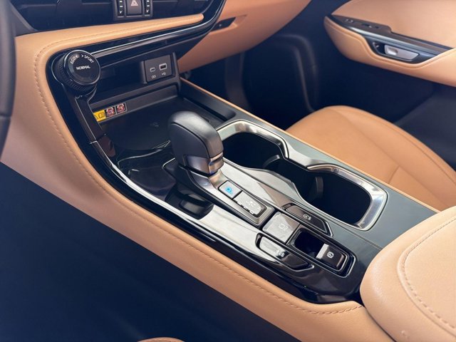 Certified 2025 Lexus NX 250 FWD w/ Towing Package (2000 Lbs) image 21