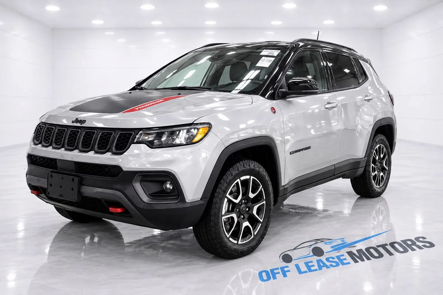 Used 2025 Jeep Compass Trailhawk AWD/4WD image 1