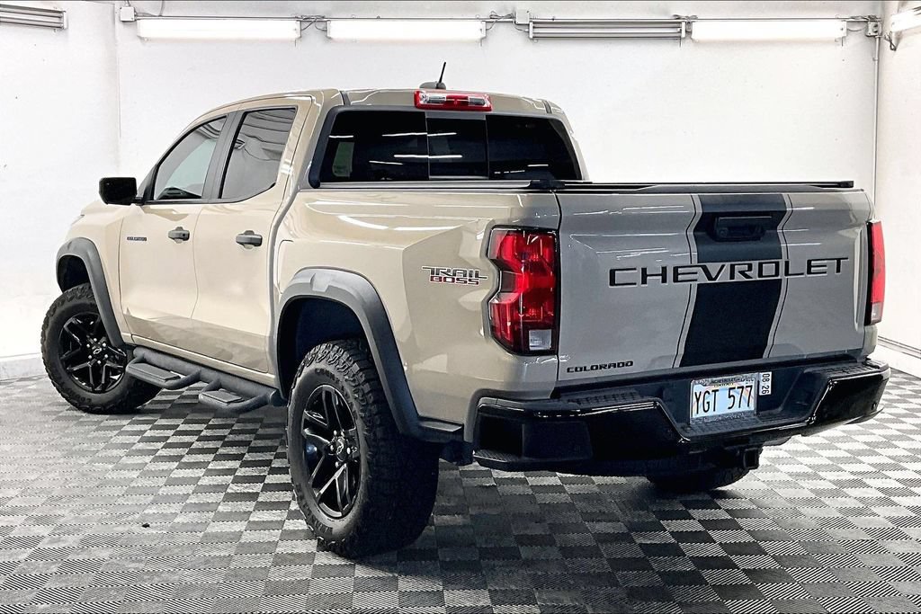 Used 2023 Chevrolet Colorado Trail Boss w/ Technology Package AWD/4WD image 10
