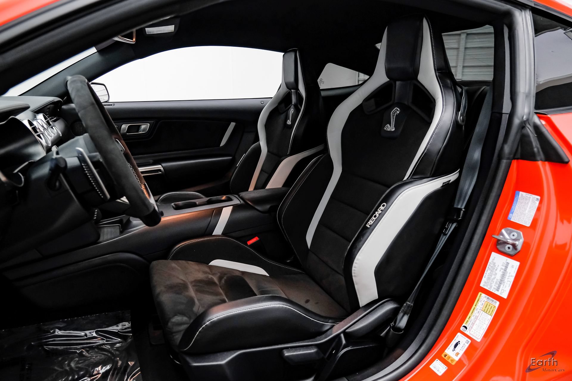 Used 2022 Ford Mustang Shelby GT500 w/ Technology Package RWD image 38