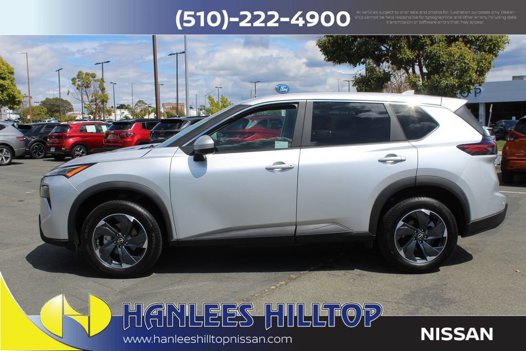 Used 2025 Nissan Rogue SV AWD/4WD image 2