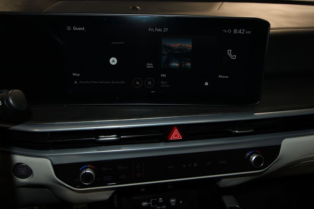 Used 2025 Kia Sorento SX image 16