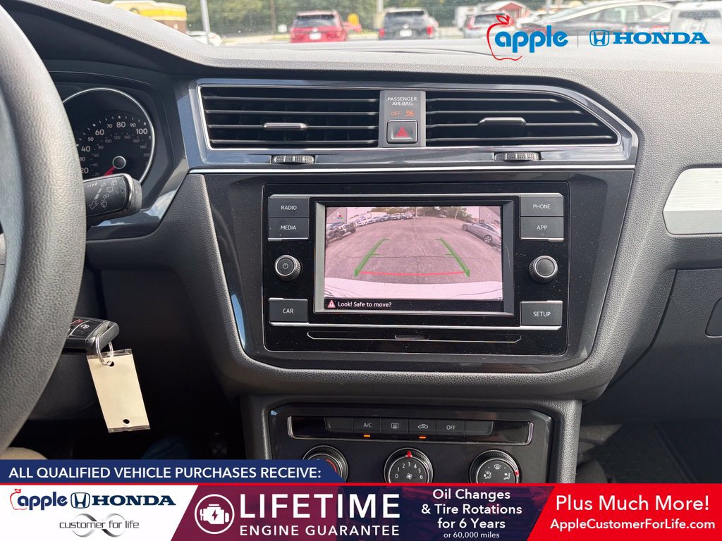 Used 2018 Volkswagen Tiguan S w/ 3rd Row Seat Package AWD/4WD image 9