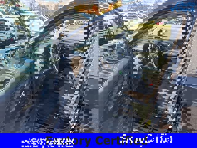 Certified 2024 GMC Terrain SLE w/ Driver Convenience Package image 17