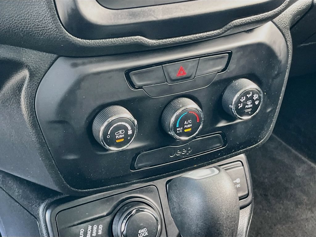 Used 2019 Jeep Renegade Sport AWD/4WD image 15