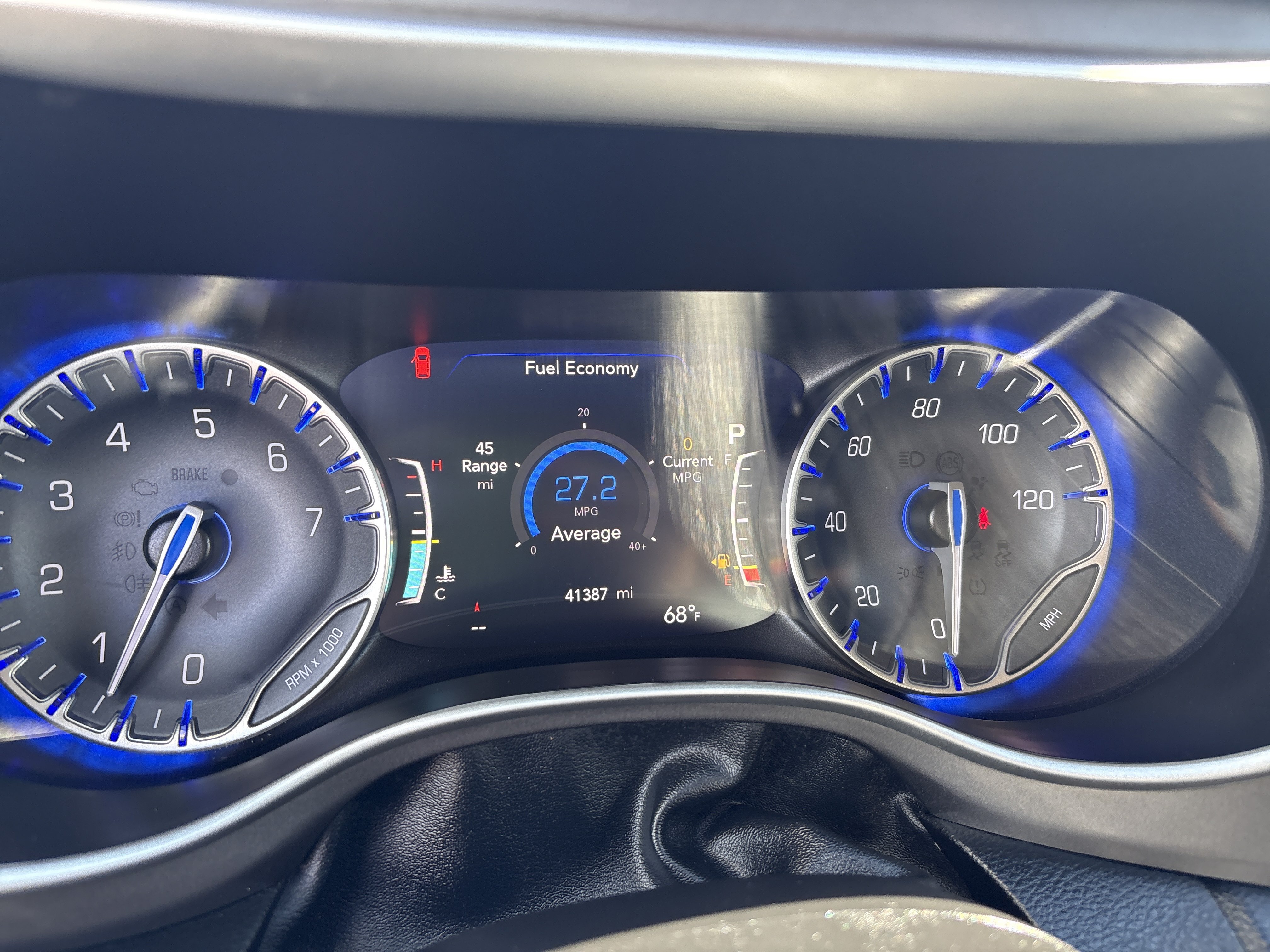 Used 2024 Chrysler Pacifica Touring-L FWD image 13