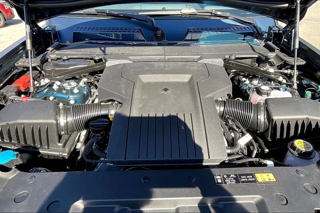 New 2026 Land Rover Defender 110 OCTA image 12