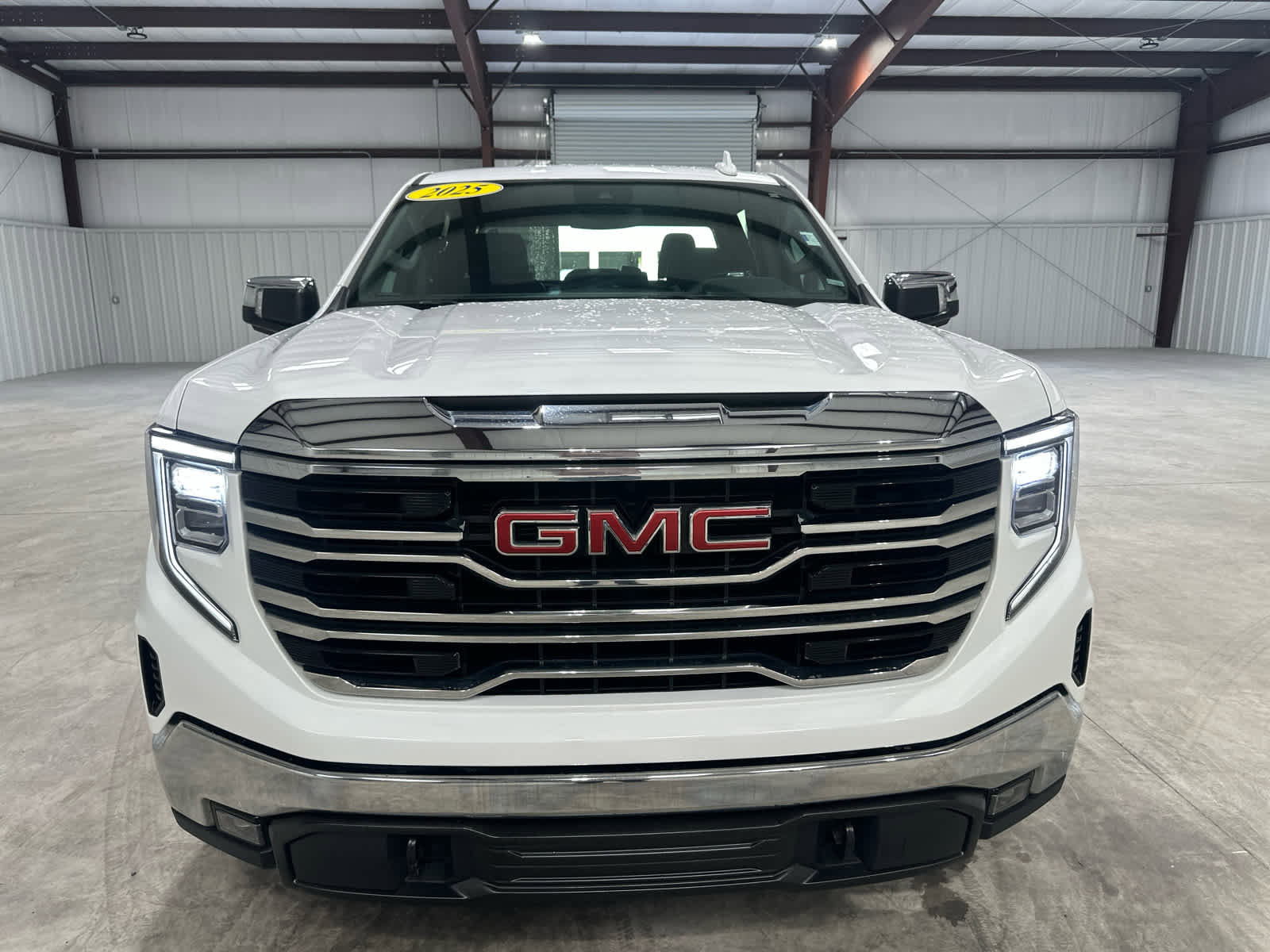 Used 2025 GMC Sierra 1500 SLT RWD image 8
