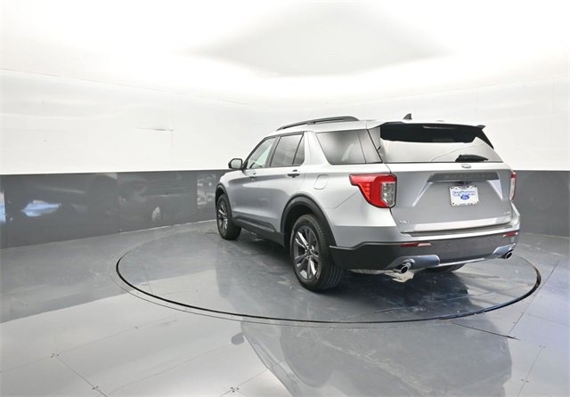 Certified 2023 Ford Explorer XLT w/ Equipment Group 202A image 5
