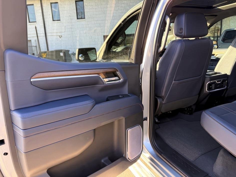 Used 2023 Chevrolet Silverado 1500 High Country w/ Z71 Off-Road Package image 10