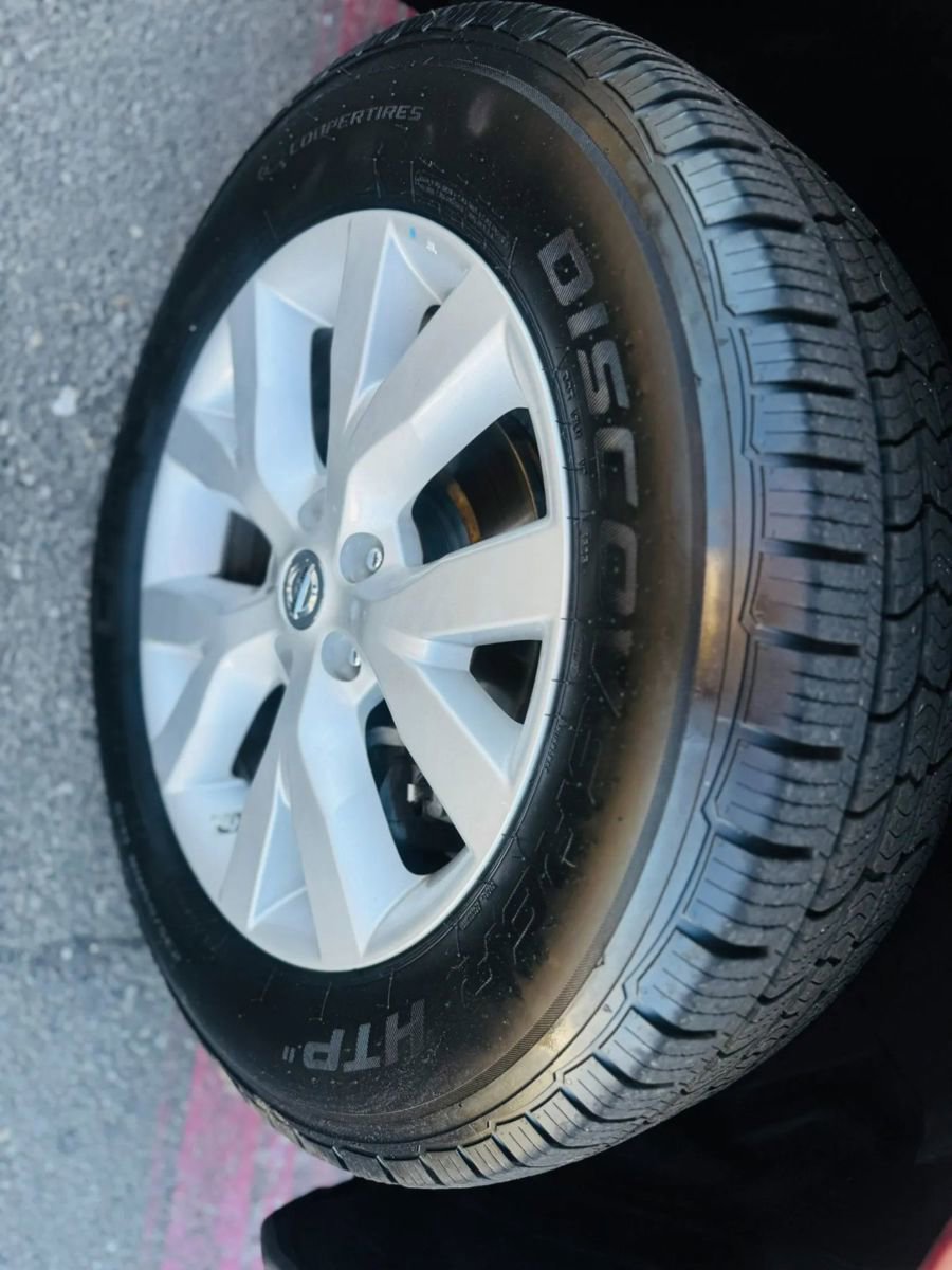 Used 2011 Nissan Murano SV image 18