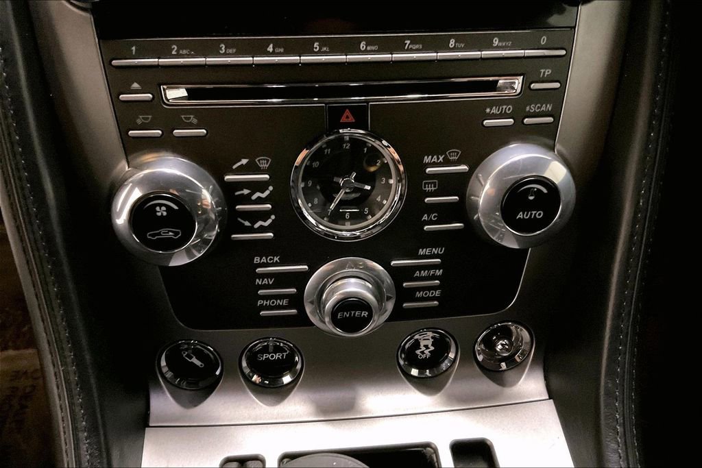 Used 2013 Aston Martin DB9 Volante image 33