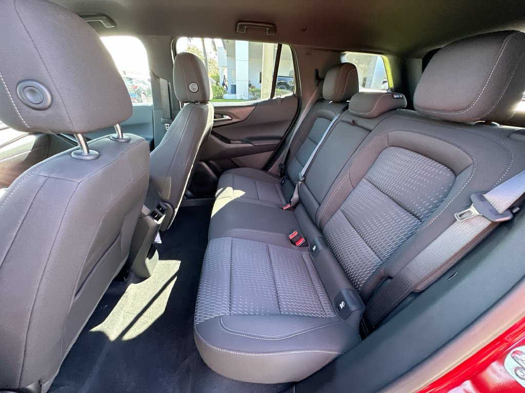 Certified 2026 Chevrolet Equinox LT w/ Safety and Technology Package FWD image 23