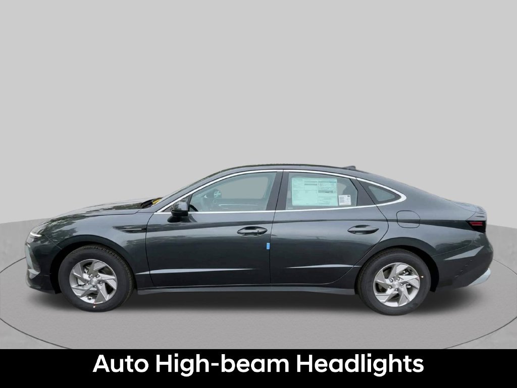Used 2026 Hyundai Sonata SE FWD image 14