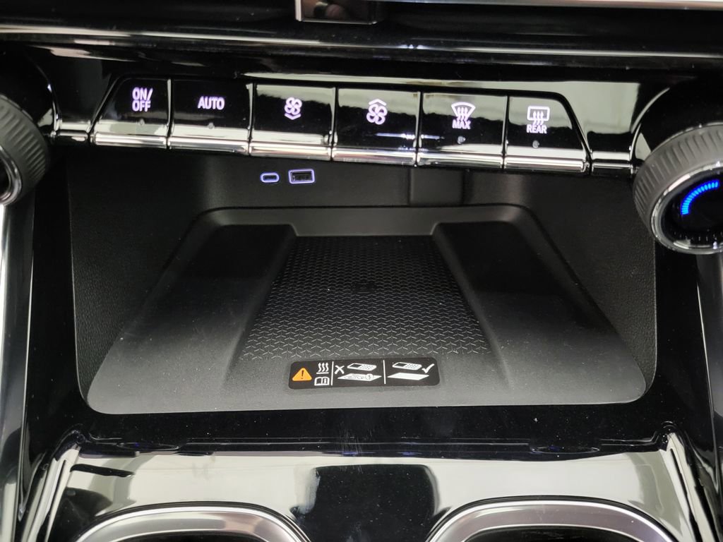 New 2026 Chevrolet Traverse LT w/ Sun and Wheel Package image 7