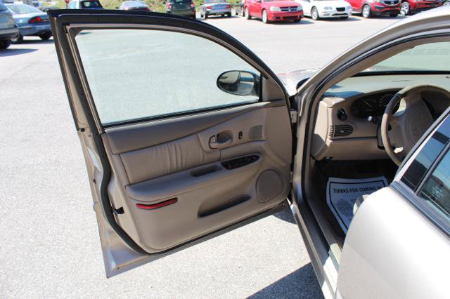 Used 2003 Buick Century Custom w/ Preferred Equipment Group 1SL image 10