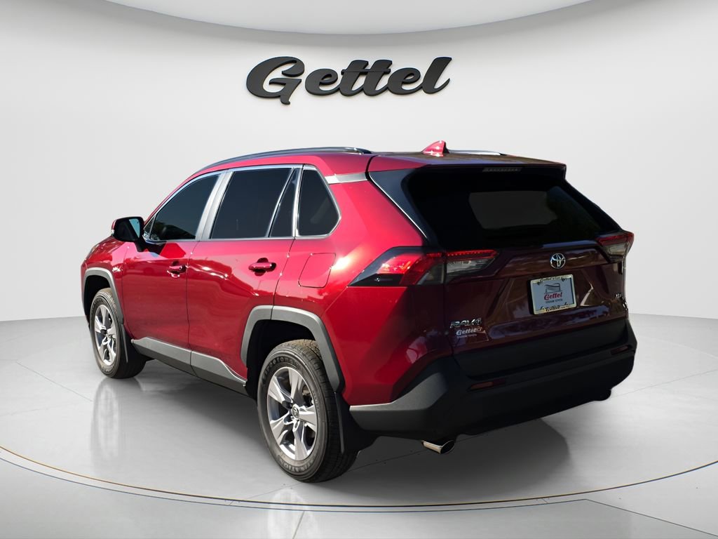 Used 2025 Toyota RAV4 XLE w/ Convenience Package FWD image 7