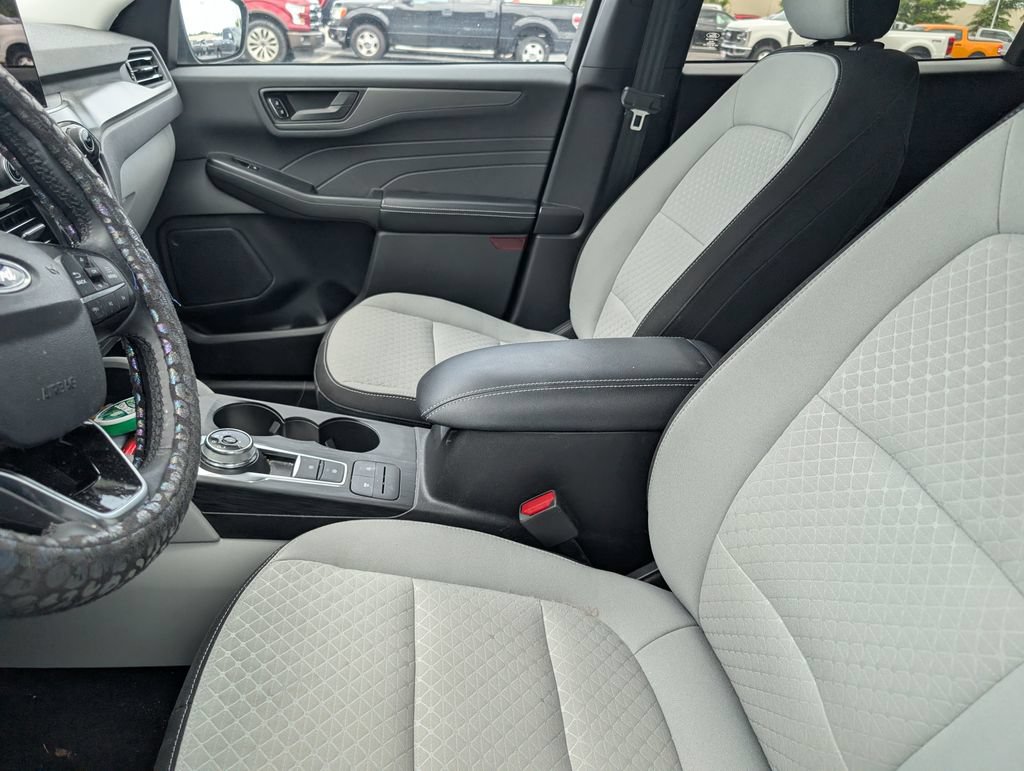 Used 2023 Ford Escape Active FWD image 8