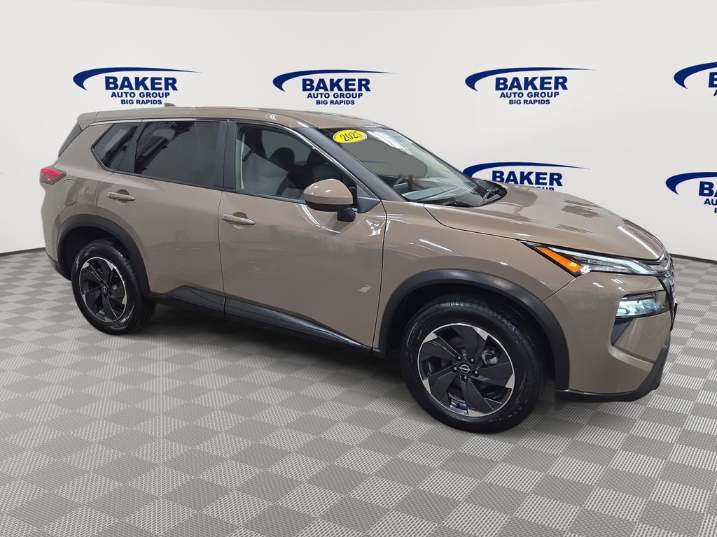 Used 2025 Nissan Rogue SV image 9