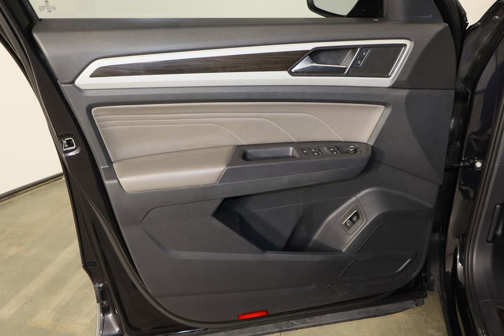 Used 2021 Volkswagen Atlas SE image 19