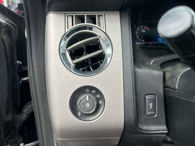Used 2016 Ford Expedition Max Limited AWD/4WD image 25